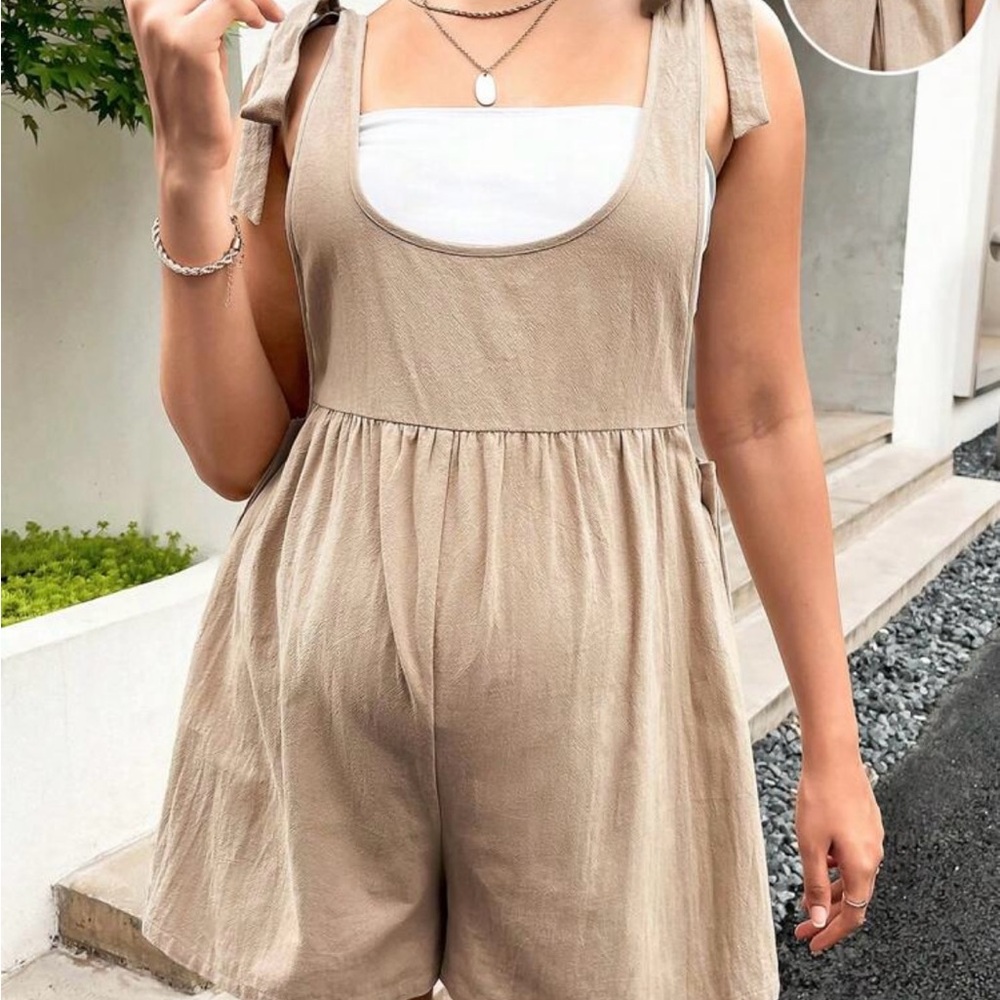 Maternity shoulder knot romper